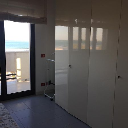 Attico Fronte Mare Apartment Pozzallo Exterior photo